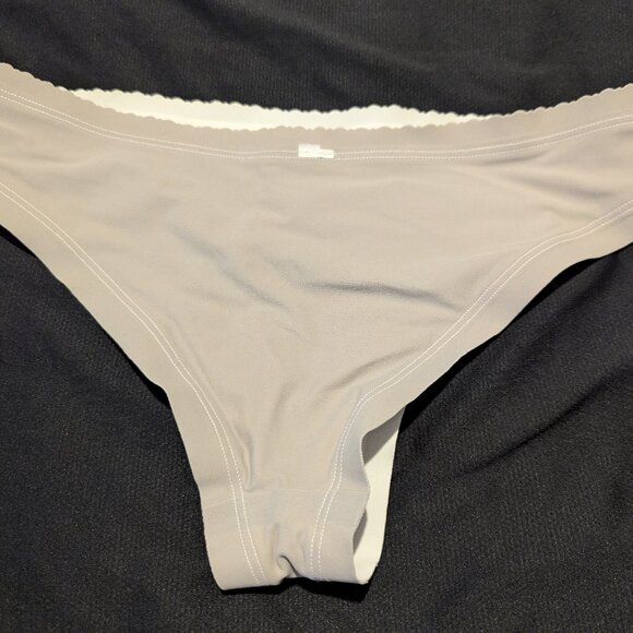 Lululemon Will the Wave Skimpy Bikini Bottom Size 2 White - Picture 10 of 11